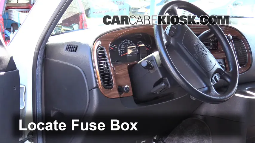 2002 Dodge Ram 1500 Van 5.2L V8 Standard Passenger Van Fusible (intérieur)